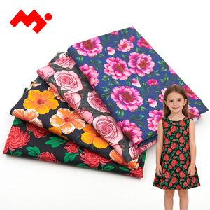 Tissu Popeline Imprimé Floral Personnalisable 100% Coton Respirant Léger Tissé <span class=keywords><strong>Wiltshire</strong></span> pour Robes de Filles et Artisanat - Product Image 1