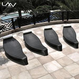 Chaise longue de jardin moderne en rotin tressé avec cadre en aluminium pour patio, hôtel, piscine - Product Image 3