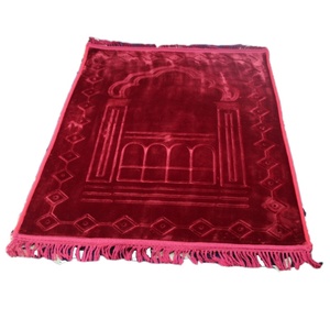 Alfombra de Oración Islámica Clásica Plegable Antideslizante Personalizada al por Mayor con Borlas y Patrón Floral, Lavable, Apta para Picnics en Casa - Product Image 5