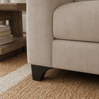 Canapé en lin de luxe sur mesure à deux places avec structure en bouleau rembourrée, coussins en mousse et oreillers doux pour salon de villa moderne