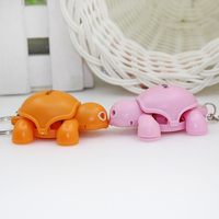 Porte-clés de lumière LED en forme de mini tortue mignonne de cadeau de jouet d'enfants avec l'effet sonore