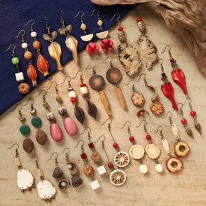 Boucles d'oreilles artisanales de style chinois, à base de plantes et de fruits naturels, longues et rétro - Product Image 3