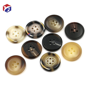 Biểu Tượng Tùy Chỉnh Hình Dạng bắt chước Sừng Nút Nhựa 4 Lỗ May Nút Cho Áo Sơ Mi Quần Áo Nhựa Trong Suốt Phụ Kiện Nút - Product Image 2