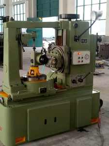 Machine à tailler les engrenages hydrauliques - Machine industrielle de formage d'engrenages hélicoïdaux et droits - Product Image 4