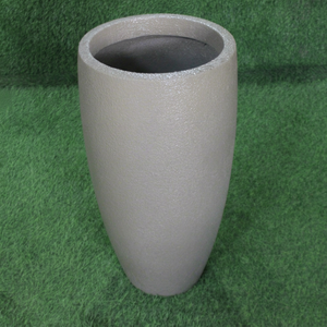 Maceta Clásica Moderna KNT Creations, Textura Rugosa, para Jardín Exterior, Fibra de Vidrio, Tallada a Mano, Duradera y Ligera - Product Image 1