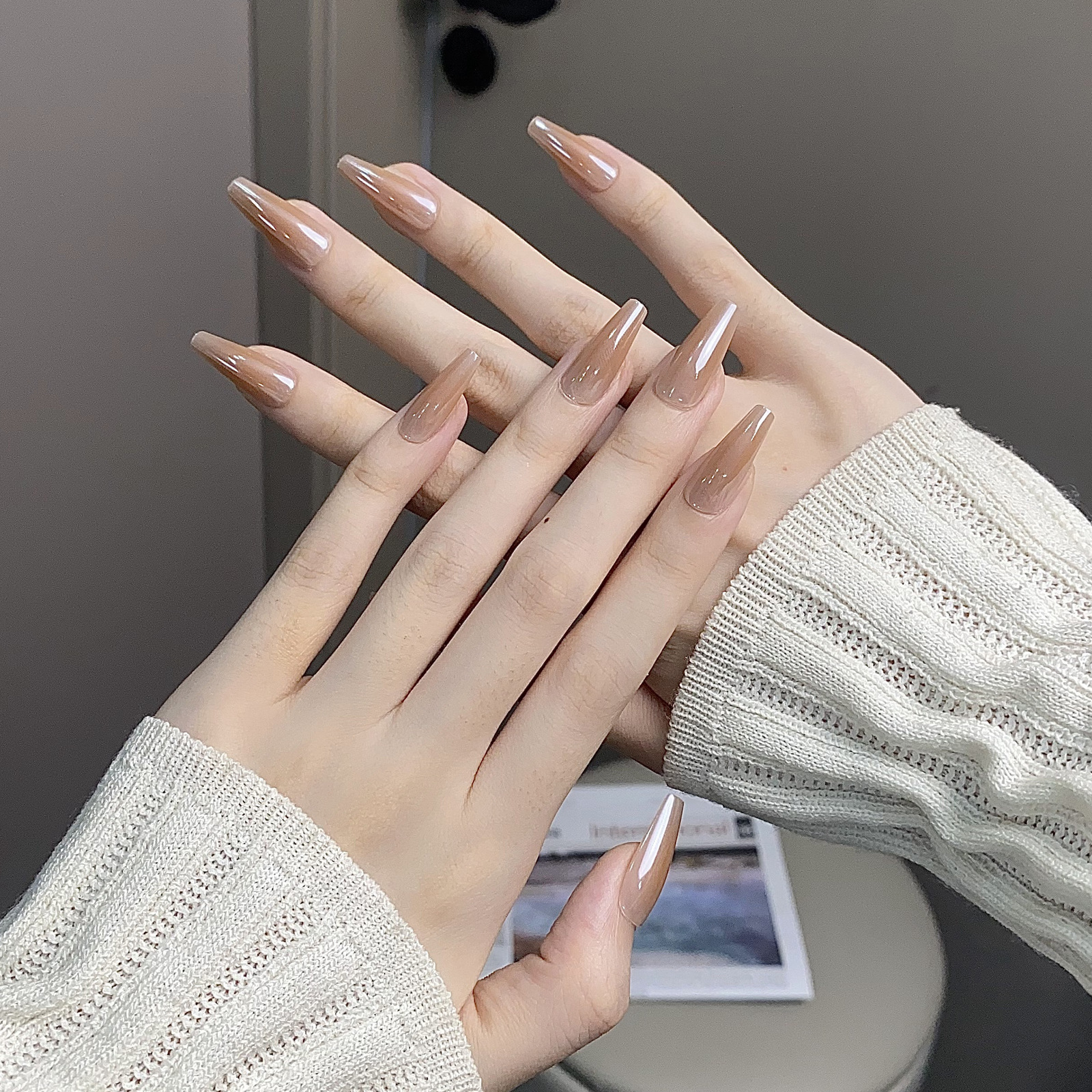 มือที่ละเอียดอ่อน BY1504