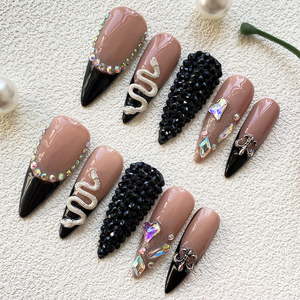 Ongles pressés faits main de luxe, paillettes brillantes, design de salon, décoration de <span class=keywords><strong>serpent</strong></span>, faux ongles en acrylique, manucure exquise, 10 pièces - Product Image 1