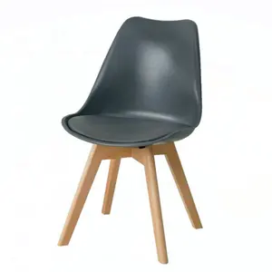 Vente en gros de meubles de salle à manger pieds en bois gris blanc coussin en plastique tulipe chaise de salle à manger chaises en cuir