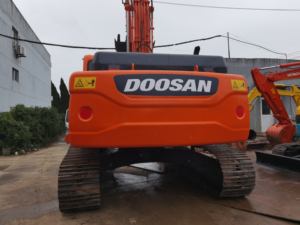Excavatrice sur chenilles DOOSAN DX225LC d'occasion, 22 tonnes, excellent état, modèle 2022, avec brise-roche hydraulique, moteur, pompe, roulement, CE - Product Image 5