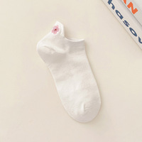 Chaussettes japonaises douces en coton blanc brodé de fleurs, respirantes, antidérapantes, élastiques, à coupe basse et tube court