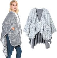 Châle-couverture en flanelle ultra douce à imprimé animal pour le voyage, chaleur, poches, poncho portable pour adulte, cape anti-boulochage, ignifuge