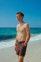 Short de bain homme personnalisé haut de gamme avec taille élastique, poches latérales, extensible 4 directions, cordon de serrage et doublure en maille