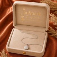 Collier pendentif coussin en cuivre plaqué or 18 carats avec zircon cubique JinSpark Premium pour femmes