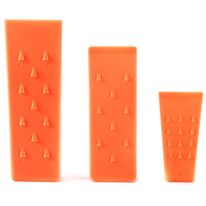 Cuñas de plástico con pinchos para cortar árboles, motosierra con tacos para cortar árboles y caídas - Product Image 2
