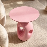 Table d'appoint d'angle en fibre de verre sculptée irrégulièrement, style nordique artistique et créatif, pour chambre et maison