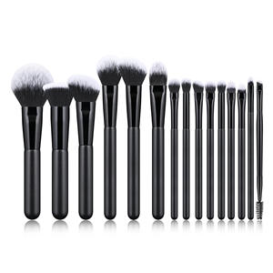 Juego de 15 Brochas de Maquillaje de Alta Calidad con Logotipo Privado YRX, Brochas Profesionales para Ojos, Rostro y Base, Mango de Madera, Color Negro - Product Image 2