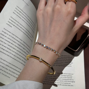 Pulsera de Plata de Ley 925 al por Mayor, Brazalete de Lujo con Circonita Cúbica, Listo para Enviar, Precio de Fábrica, en Stock, para Mujer - Product Image 1