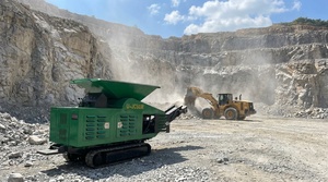 Concasseur à mâchoires mobile miniature économique UJC503 |   Alimentation maximale de 350 mm |   Carrière à petite échelle, recyclage sur site et de la matière première pour la construction routière - Product Image 2