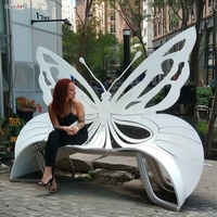 Peinture en aérosol blanche papillon personnalisée 304/316SS évidé en acier inoxydable papillon banc Statue Sculpture pour décor de jardin extérieur