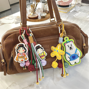 พวงกุญแจงานฝีมือปัก/ทอ ตกแต่งกระเป๋า กลิ่นหอมเฉพาะตัว พร้อมเชือกผ้า - Product Image 2