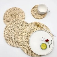 En gros, sets de table ronds en rotin tressé et en écorce de maïs naturelle, pour cuisine et table, compatibles avec tasses à café