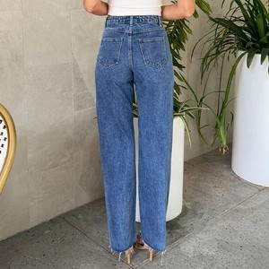 Jeans de mujer de moda con cintura asimétrica, diseño cruzado frontal, vintage, con cuentas, pierna recta y bajo deshilachado - Product Image 4