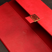 Porta Certificados de Cuero PU Rojo, Impresión Personalizada con Lámina Dorada, Cubierta Premium para Diploma