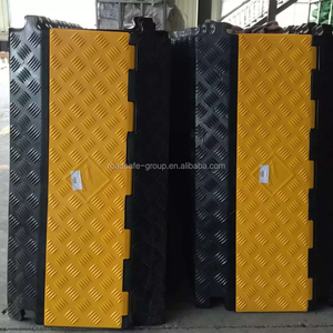 Rampe de protection de câble à vendre Barrières de trafic Câbles de protection de canal routier en caoutchouc Embout - Product Image 5
