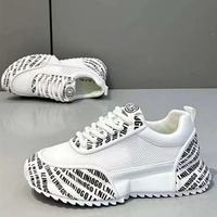 Chaussures légères pour hommes de style coréen, directement de l'usine, tendance, polyvalentes, respirantes, en maille, décontractées, à semelle souple, pour la course à pied, chaussures tendance