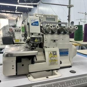 Offre Spéciale – Machine à Coudre Industrielle XINQIRUI M700 d'Occasion, 6 Fils, 3 Aiguilles, Point de Sécurité, Point Overlock, Moteur Direct, en Métal - Product Image 3