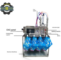 Machine de remplissage à quatre têtes pour petits échantillons de jus, gelée, boissons, savon de lessive, avec buse d'aspiration, pompe péristaltique et bec verseur pour sachets autoportants