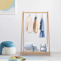 Bambus kleine Kleider ständer Kinder Dress up Lagerung Kinder Kleider ständer mit Lager regal Kinder Kleider ständer Kostüme Organizer