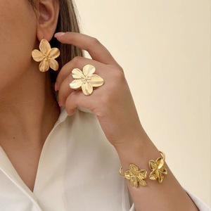 Stainless Steel Flower Jewelry <b>Set</b> For Women Gold Tone Ring Earrings <b>Bracelet</b> Fashion Accessory - Product Image 1