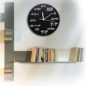 Reloj de Pared Único de Madera MDF, Personalizado con Ecuaciones Matemáticas Simples en Cada Hora - Product Image 6