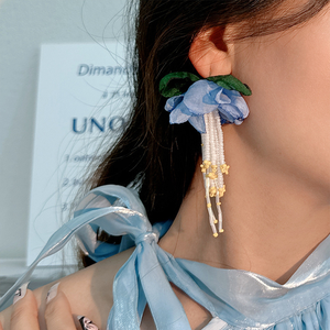 Nouvelles boucles d'oreilles en tissu faites à <span class=keywords><strong>la</strong></span> main <span class=keywords><strong>de</strong></span> style bohème, boucles d'oreilles longues à pompons tendance pour femmes - Product Image 3