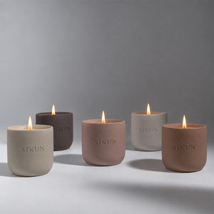 Bougie parfumée en pot en céramique de couleur neutre mate Aikun avec parfum personnalisé, étiquette privée, emballage personnalisé avec logo pour la décoration de la maison - Product Image 1