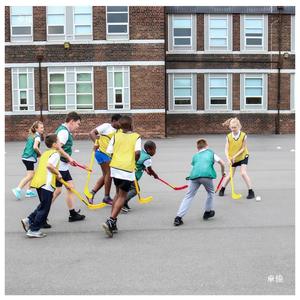 <span class=keywords><strong>Palo</strong></span> <span class=keywords><strong>de</strong></span> <span class=keywords><strong>Hockey</strong></span> para Entrenamiento <span class=keywords><strong>de</strong></span> Jardín <span class=keywords><strong>de</strong></span> Infancia, Juego <span class=keywords><strong>de</strong></span> <span class=keywords><strong>Hockey</strong></span> sobre Césped para Niños, Tamaño para Uso en Interiores/Exteriores, Nombre <span class=keywords><strong>de</strong></span> Marca, Número <span class=keywords><strong>de</strong></span> Modelo - Product Image 5