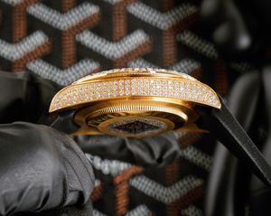 Reloj de Buceo de Lujo Icónico de Acero Inoxidable con Bisel y Esfera con Incrustaciones de Circonia Cúbica, Movimiento Mecánico, Resistencia al Agua de 20 BAR - Product Image 4