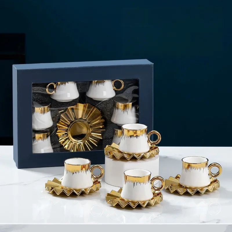 Hộp quà tặng bao bì 6 cup 6 chiếc đĩa sang trọng phong cách Châu Âu trà vàng đặt cho khách sạn