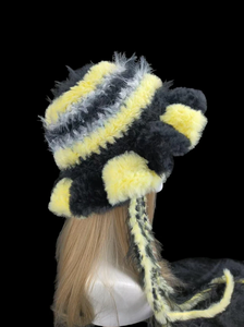 Chapeau d'hiver en fourrure de lapin Rex pour femmes, brodé à la main, bonnet tricoté réglable pour les voyages, les fêtes et les activités de plein air - Product Image 3