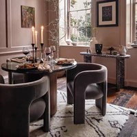 Fauteuil nordique moderne de luxe léger, siège individuel en tissu avec structure en bois, mobilier de maison pour hôtel, salon, réception, salle à manger