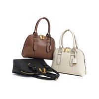 Sacs fourre-tout haut de gamme pour femmes, grande capacité, en forme de coquille, avec doublure en PU et décoration à rivets, style simplicité urbaine