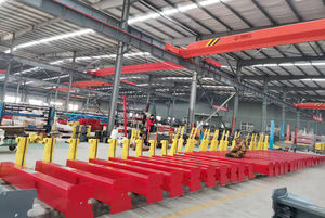 La <span class=keywords><strong>grue</strong></span> de voiture <span class=keywords><strong>hydraulique</strong></span> à deux postes du fabricant chinois 4T soulève l'actionnement de l'entraînement <span class=keywords><strong>hydraulique</strong></span> - Product Image 4