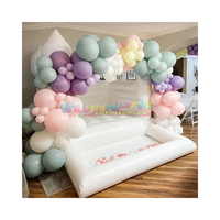 Château gonflable Funworld personnalisé sur le thème de Doraemon en PVC pour fêtes d'enfants et mariages, installation facile, piscine à balles