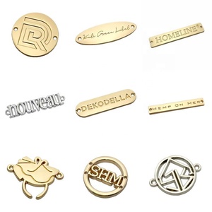 Etiqueta de metal decorativa para ropa, etiqueta de nombre de logotipo con letras de marca pequeñas personalizadas - Product Image 2