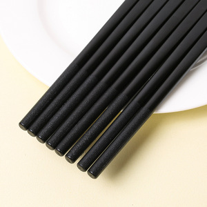 Baguettes en alliage en gros, noires et rouges, baguettes festives en plastique PET double face à motif « Fu », baguettes antidérapantes - Product Image 2