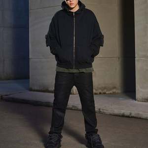 Sudadera con capucha y cremallera de gran tamaño personalizada de 450GSM para hombre, 100% algodón bordado, bolsillo teñido liso para otoño - Product Image 6