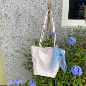 Bolso de mano de nailon para mujer, bolso tipo cubo de gran capacidad, bolso de hombro ligero para mujer - Product Image 2
