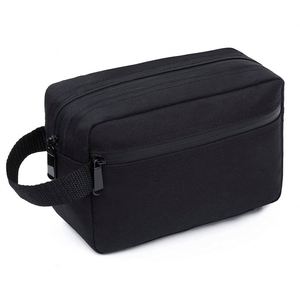 Trousse de Toilette Homme Noire Imperméable de Haute Qualité, Sac de Voyage Personnalisé en Toile pour Articles de Toilette et Cosmétiques - Product Image 1