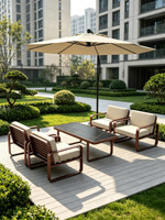 Ensemble de canapé et table basse en bambou minimaliste moderne pour l'extérieur, résistant au soleil et à l'eau, pour les jardins de villas et les terrasses d'hôtels